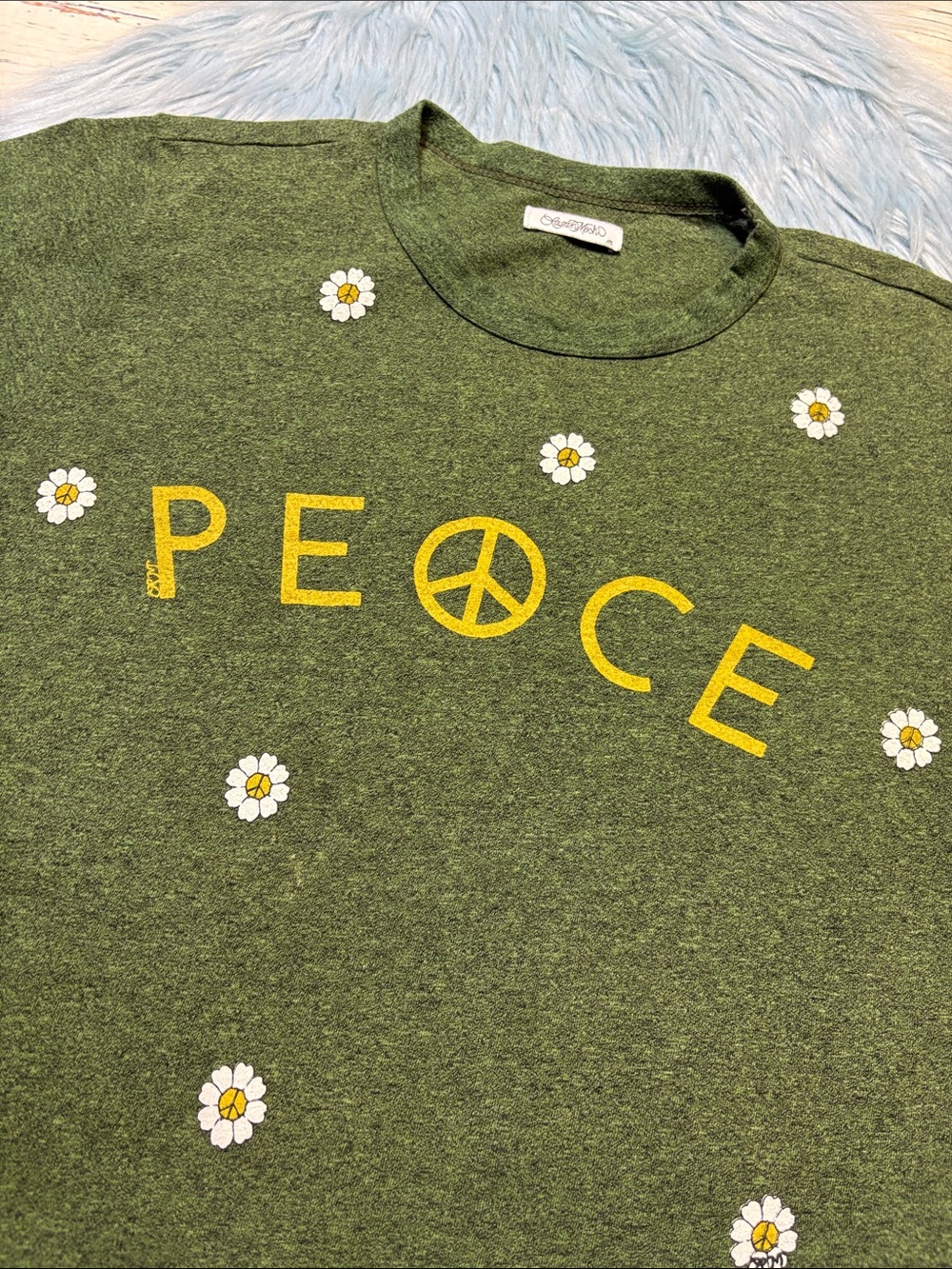 Lauren Moshi PEACE Daisy Green Short Sleeve Tee sz M - Picture 2 of 7